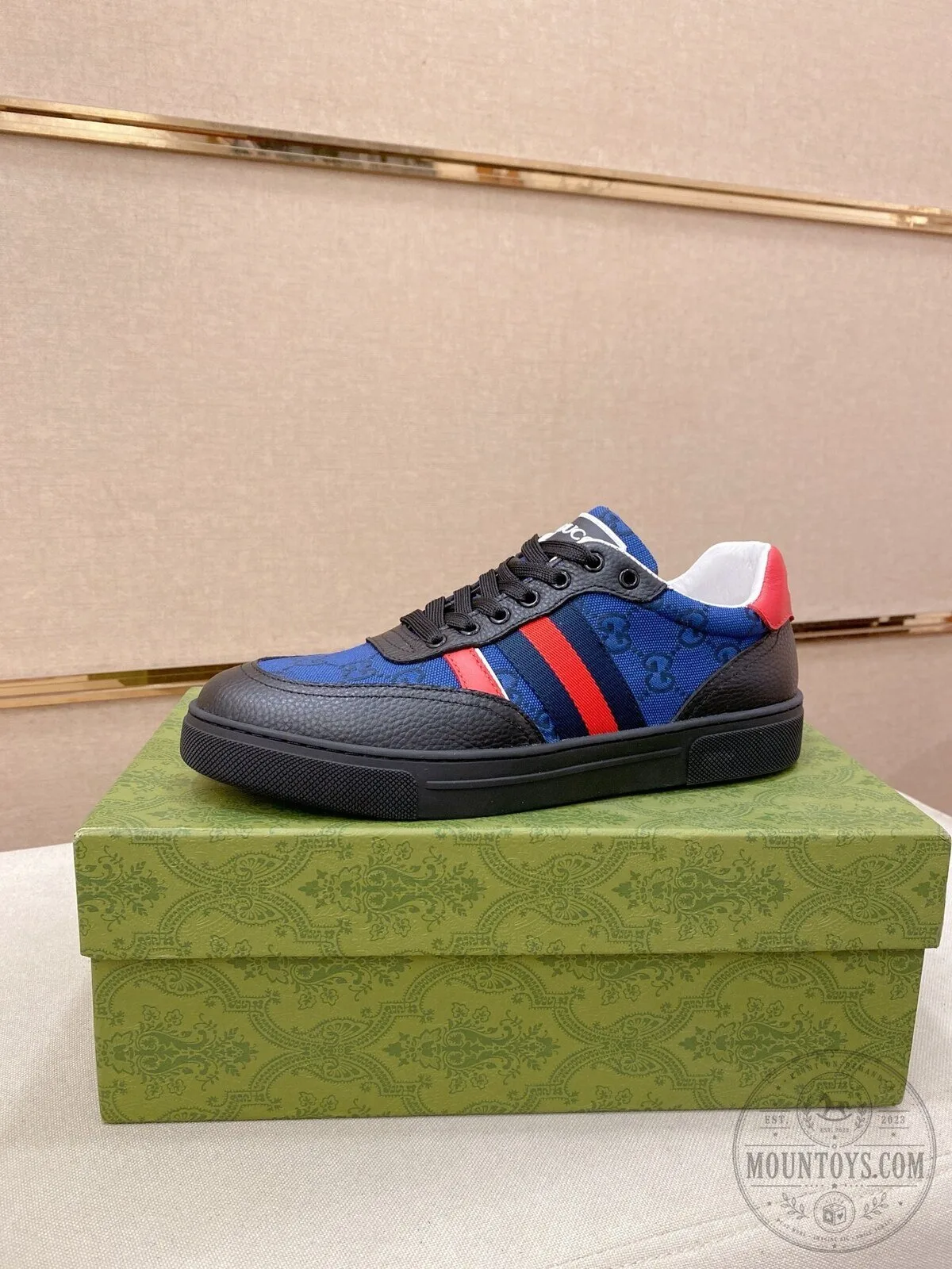 Gucci Blue and Red Stripe Low Top Sneakers Casual Shoes 10 Gucci Blue and Red Stripe Low Top Sneakers Casual Shoes